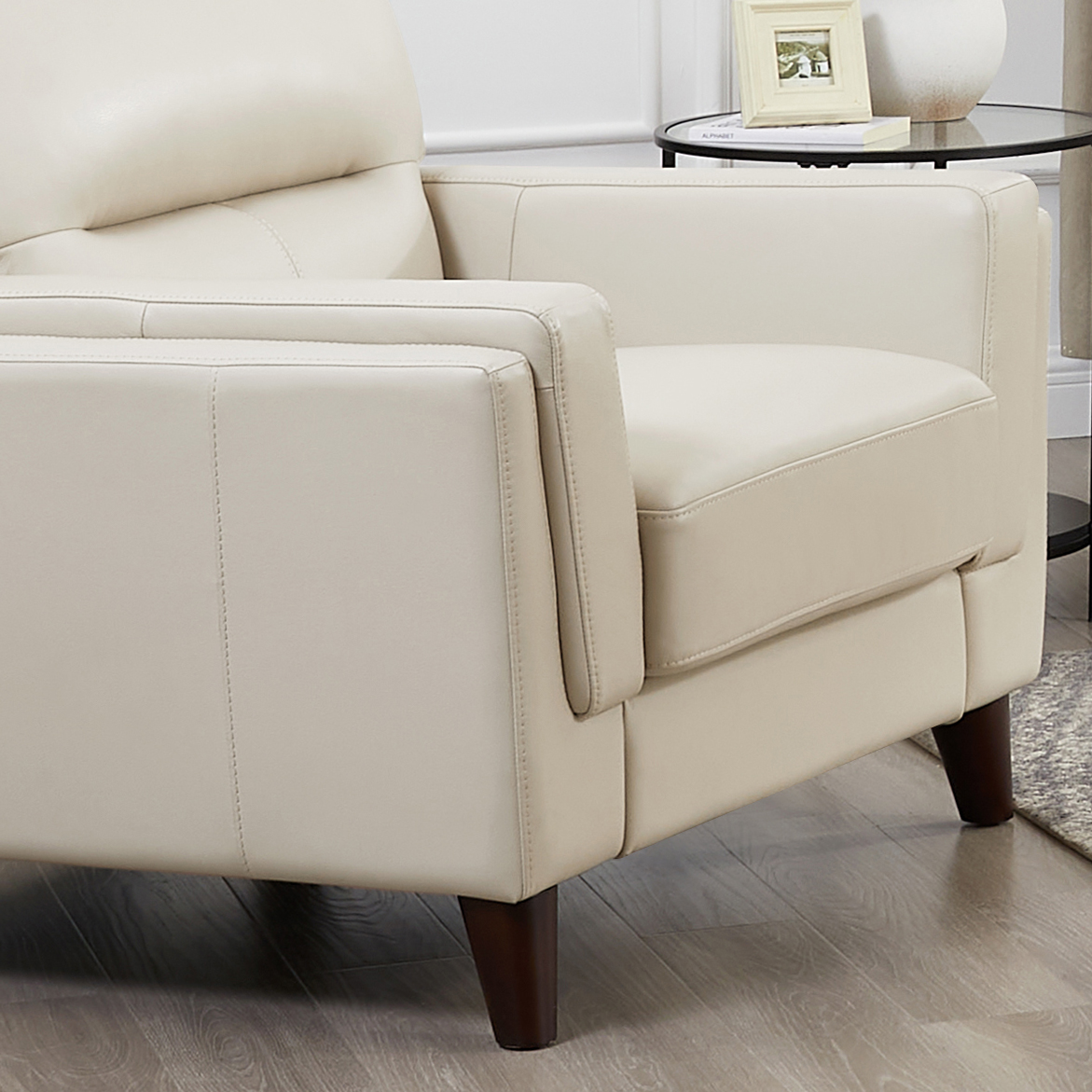 EzReCommerce. Tampa Modern Top Grain Leather Chair